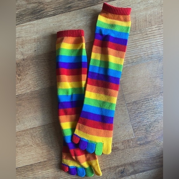 Rainbow pride toe socks , unisex new without tags. - Picture 1 of 2